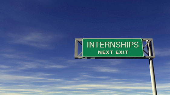 College Internships? When is the right time? | Freshman Fun Box